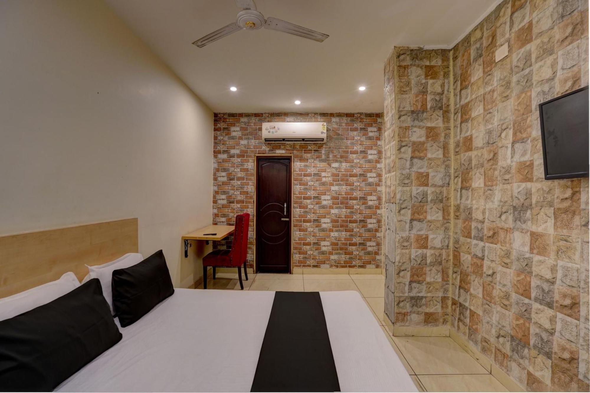 Hotel O Blue Vibes Meerut Exterior photo