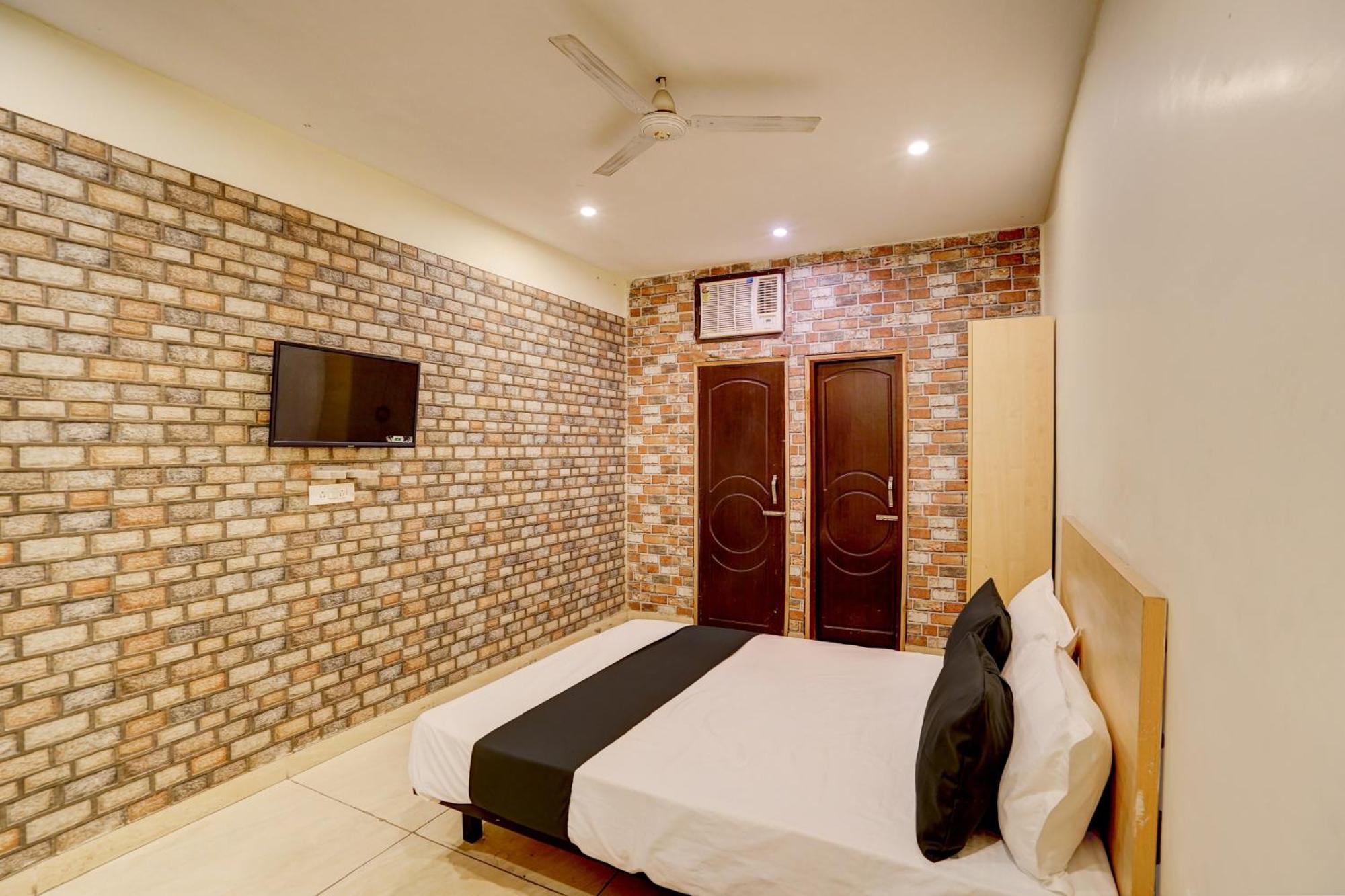 Hotel O Blue Vibes Meerut Exterior photo