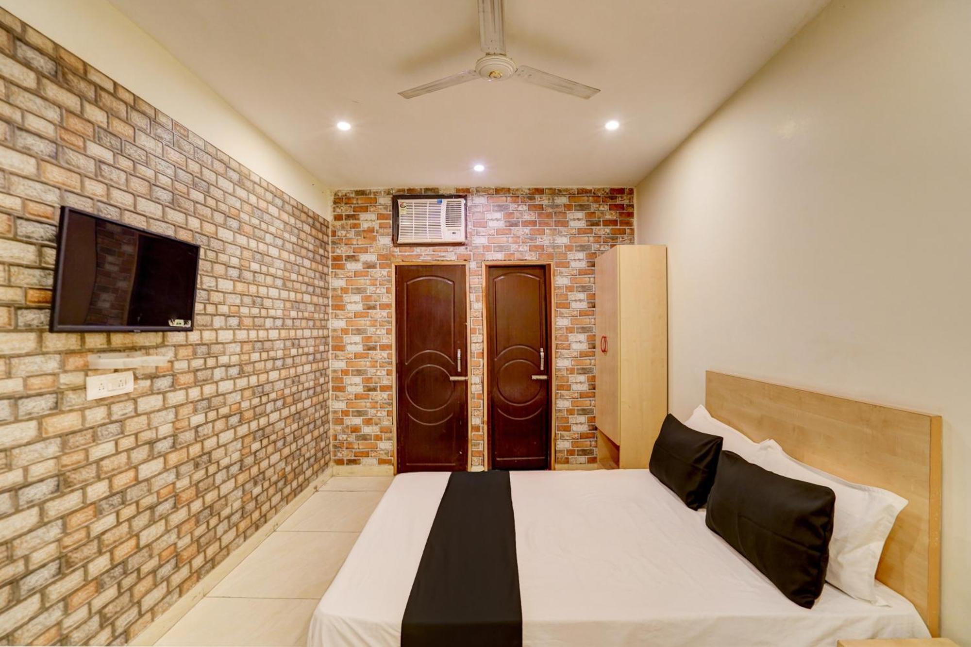 Hotel O Blue Vibes Meerut Exterior photo