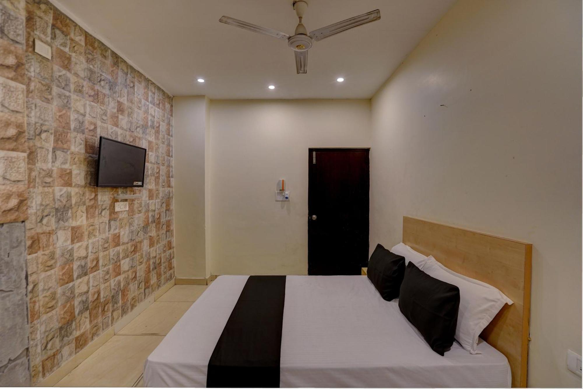 Hotel O Blue Vibes Meerut Exterior photo