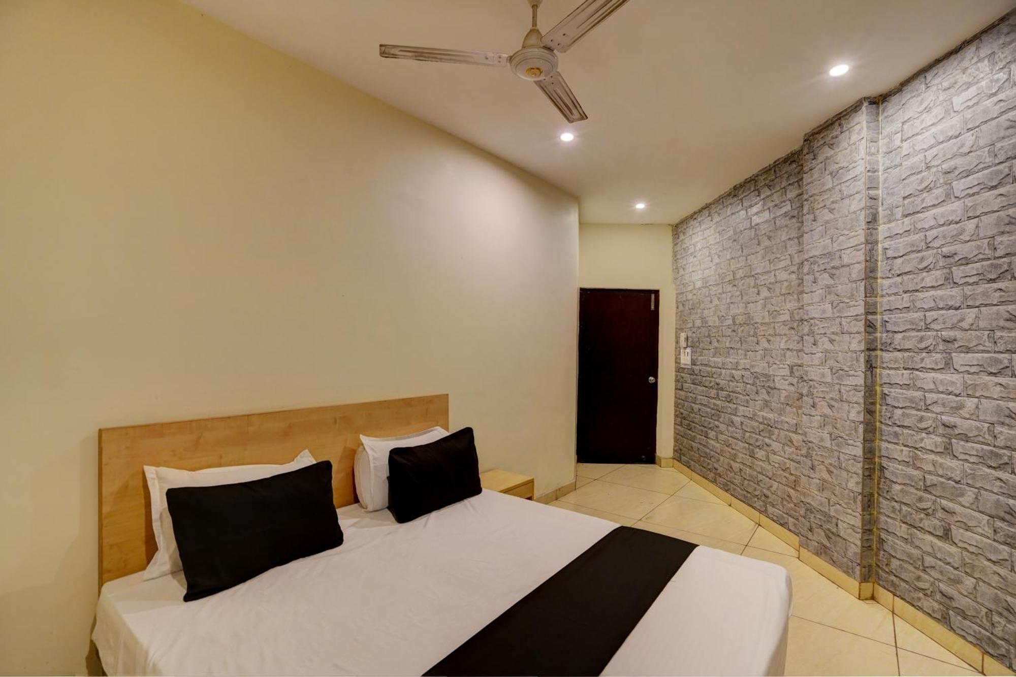 Hotel O Blue Vibes Meerut Exterior photo